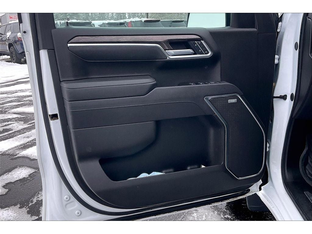 Used 2025 Chevrolet Silverado 1500 LTZ image 24