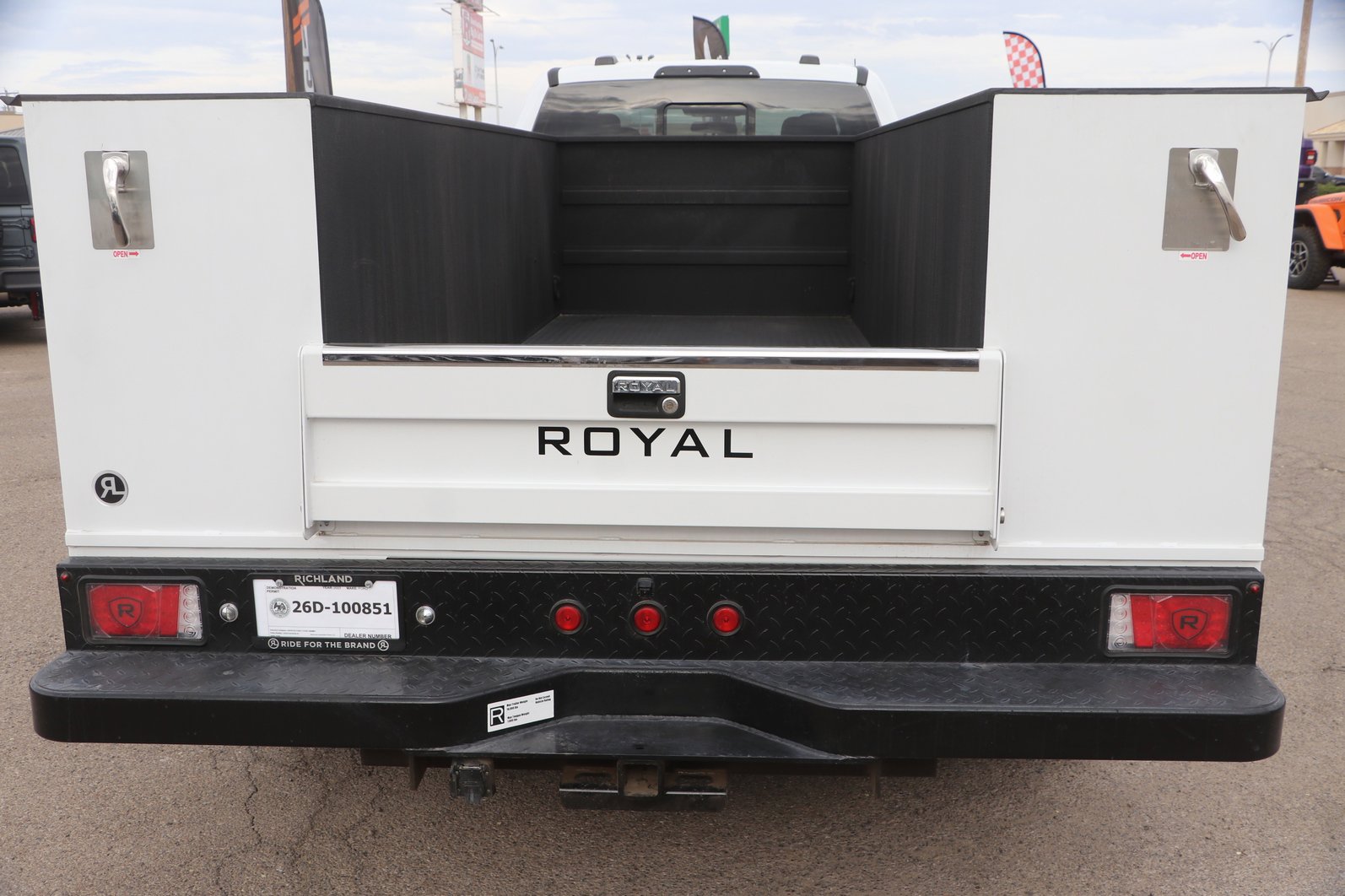 Used 2023 Ford F550 2WD SuperCab Super Duty image 6