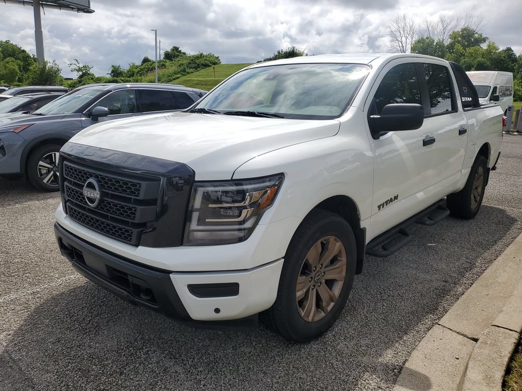 Certified 2024 Nissan Titan SV w/ SV Bronze Edition Package AWD/4WD image 5