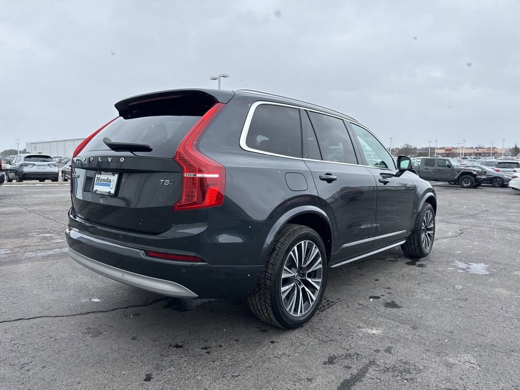 Used 2022 Volvo XC90 T5 Momentum w/ Climate Package image 7