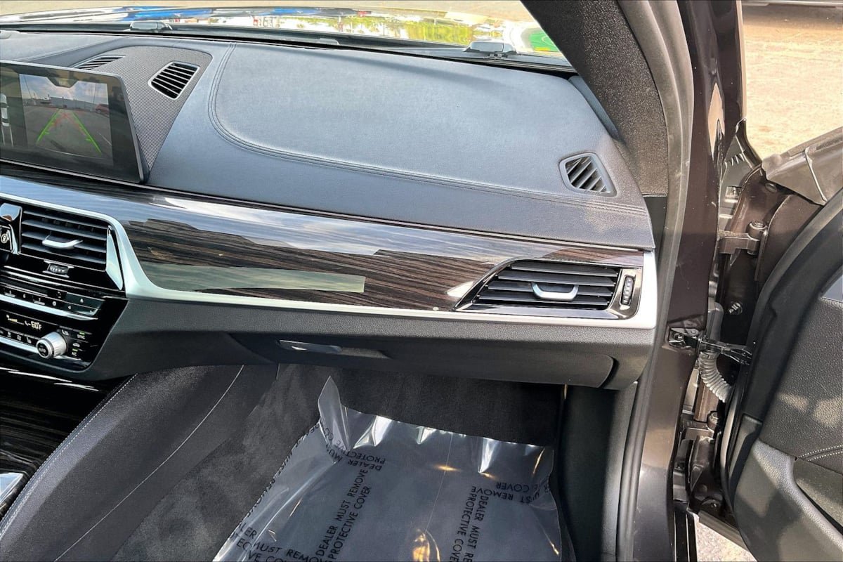 Used 2018 BMW 540i RWD image 13