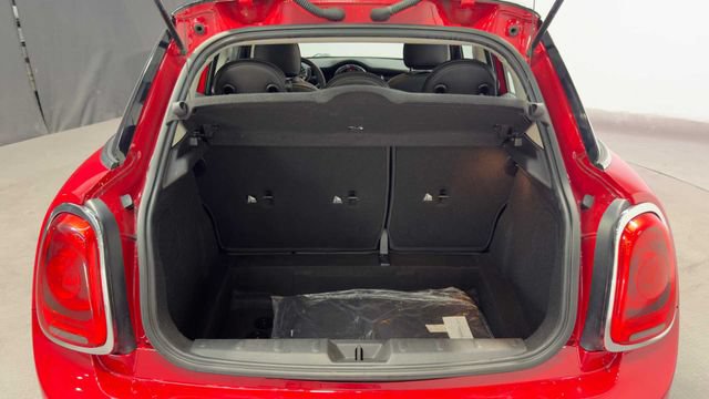 Used 2019 MINI Cooper 4-Door Hardtop w/ Signature Upholstery Package FWD image 31
