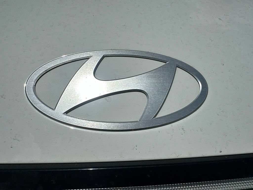 Used 2024 Hyundai Kona Limited AWD/4WD image 24