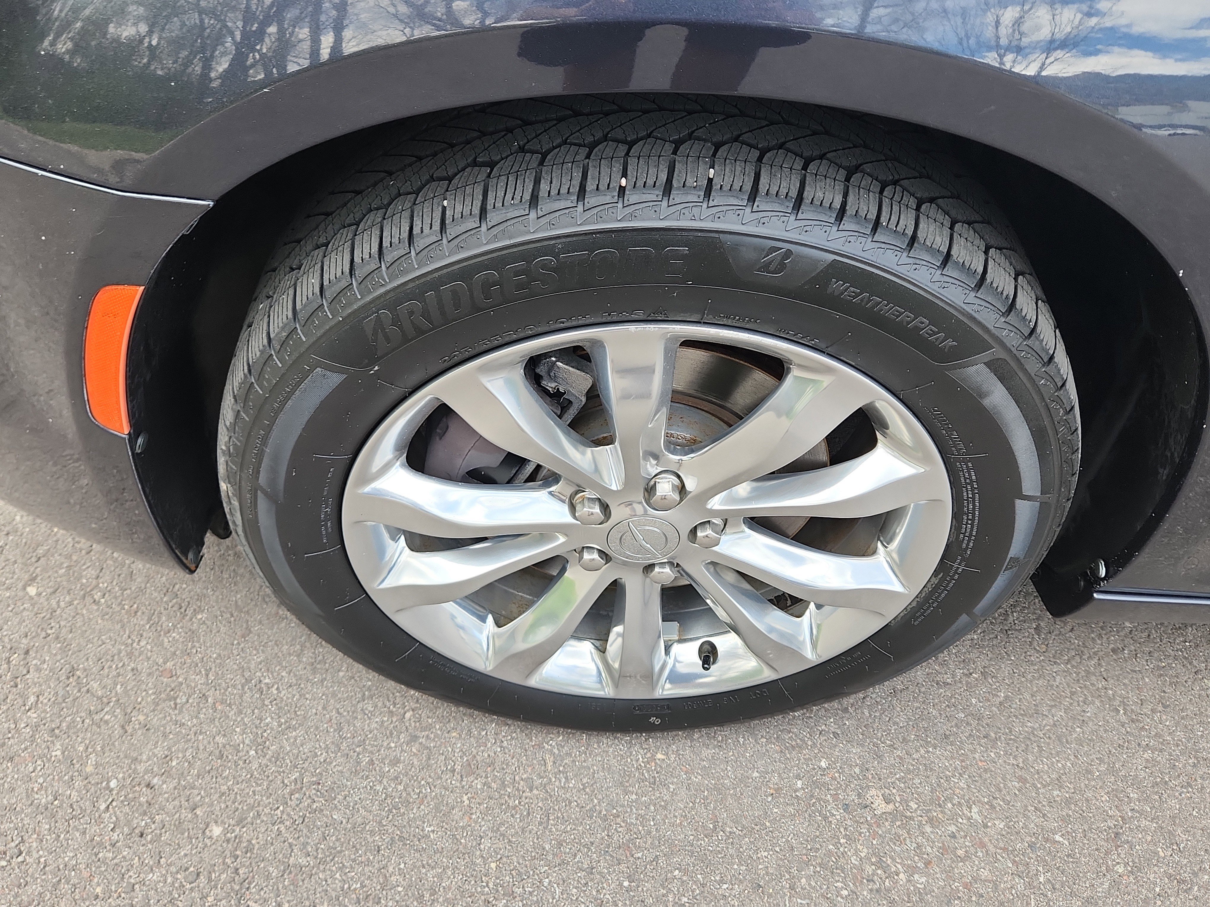 Used 2018 Chrysler 300 Limited image 17