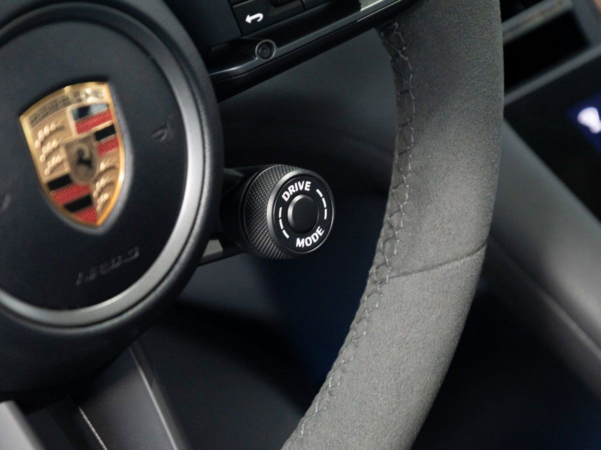 New 2025 Porsche Taycan 4S image 19