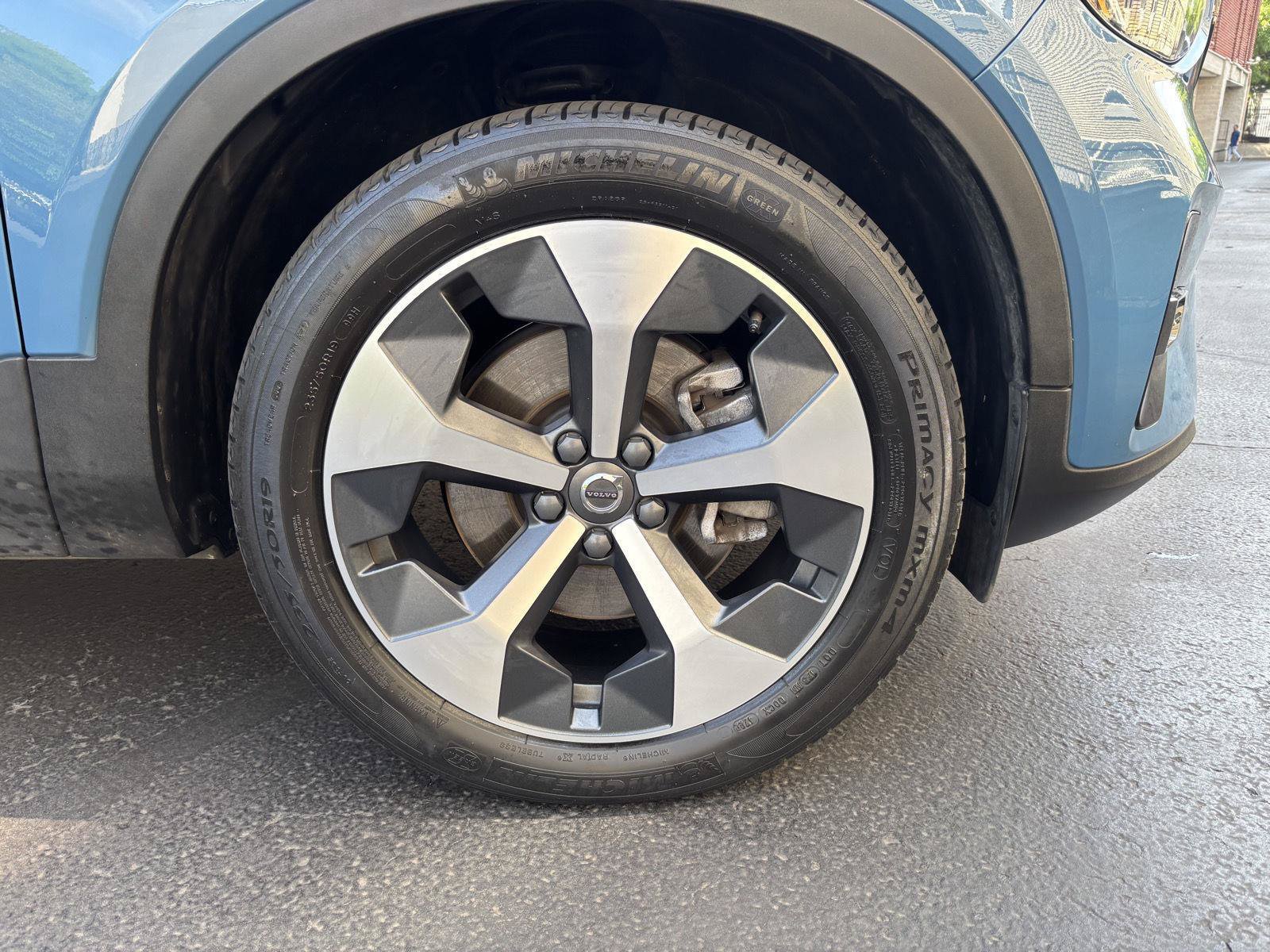 Used 2023 Volvo XC40 B5 Plus w/ Climate Package AWD/4WD image 7