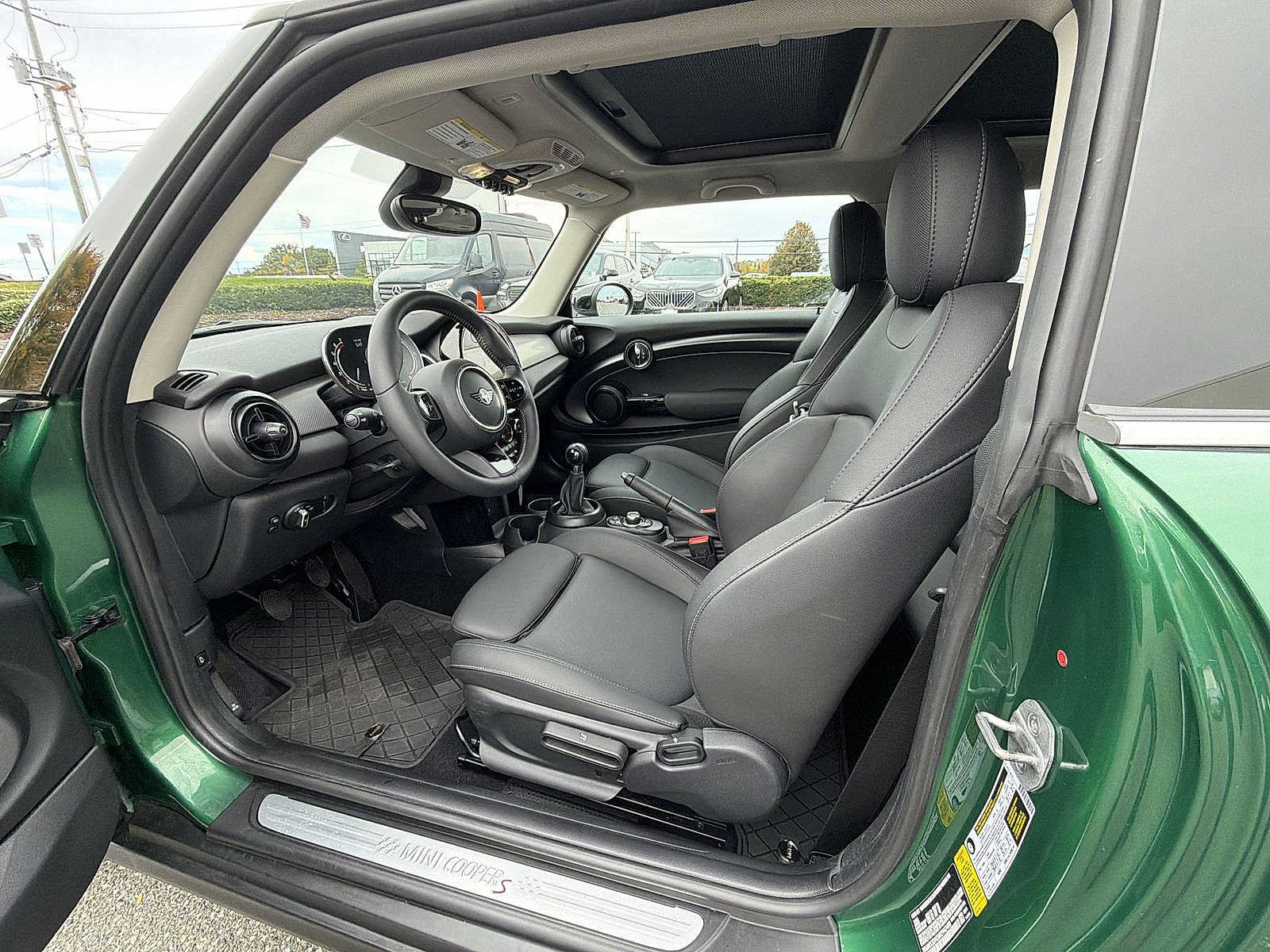 Used 2024 MINI Cooper S FWD image 10