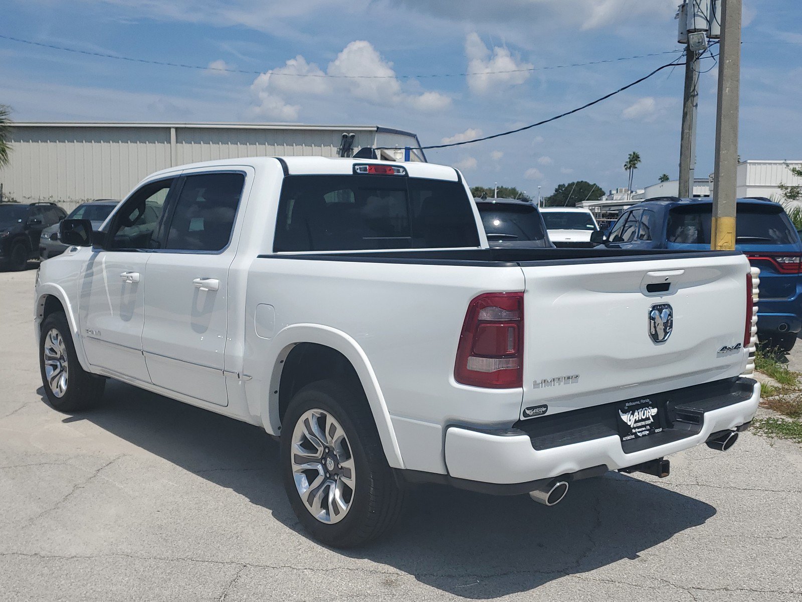 Used 2024 RAM 1500 Limited w/ Body Color Bumper Group image 6