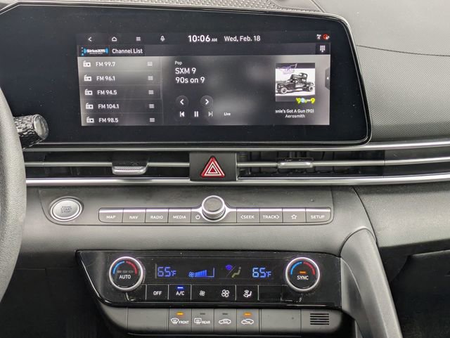 Used 2024 Hyundai Elantra SEL image 23