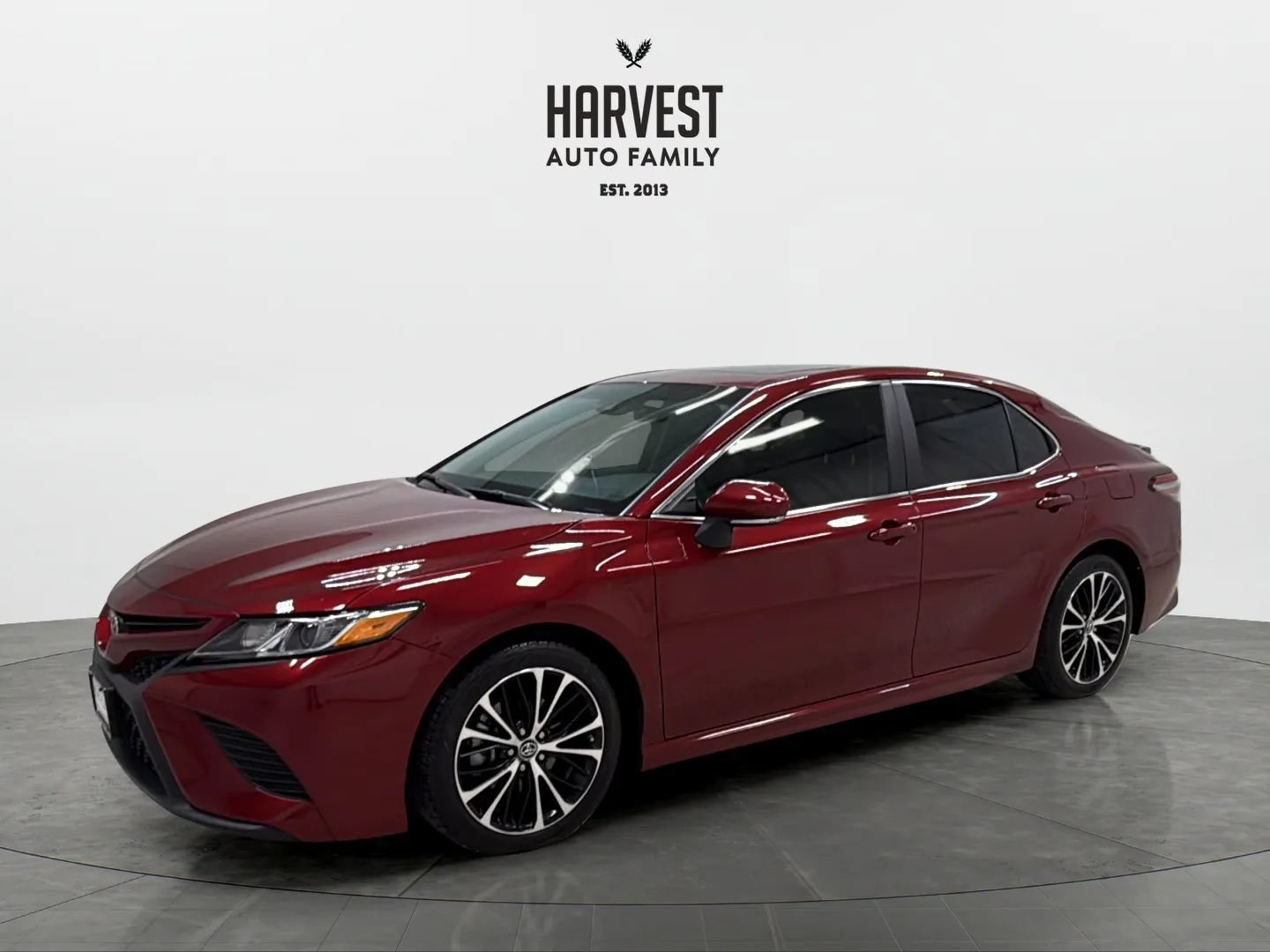 Used 2018 Toyota Camry SE w/ Audio Package FWD image 1