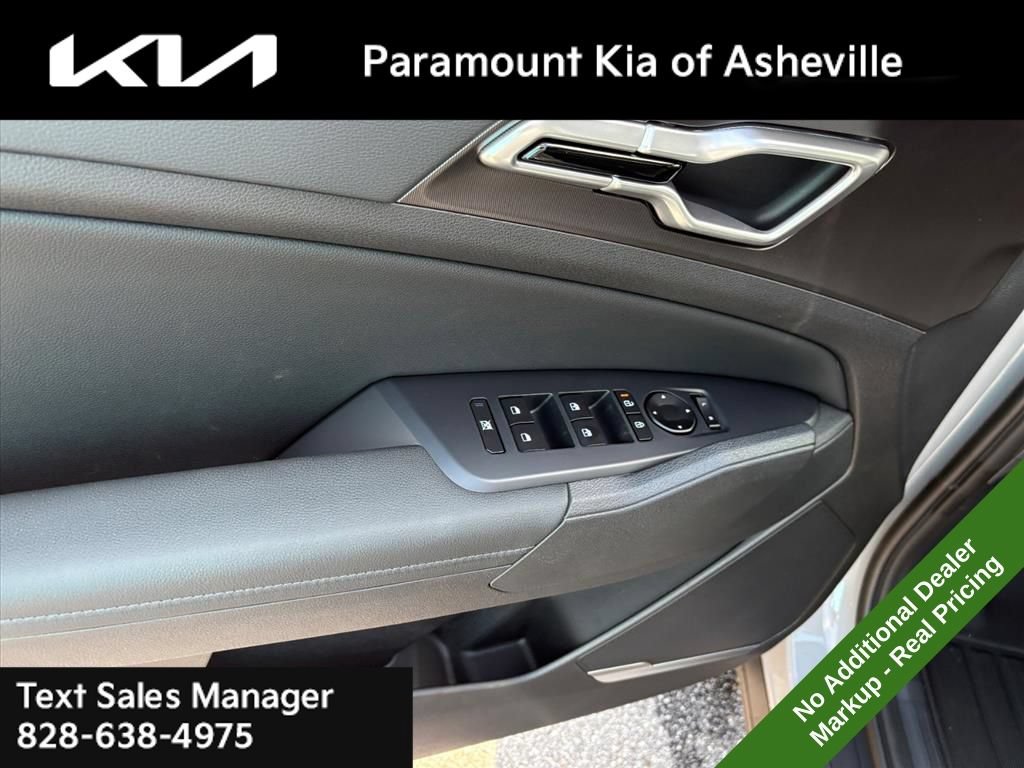 New 2026 Kia Sportage EX AWD/4WD image 25