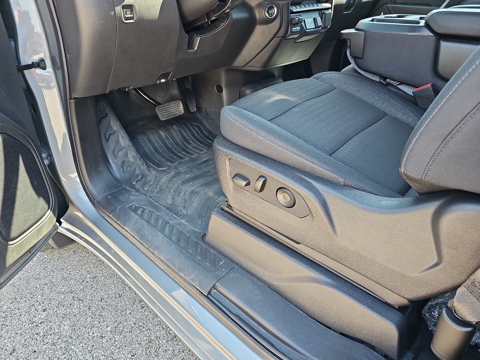 Used 2026 GMC Sierra 1500 Pro w/ Pro Value Package AWD/4WD image 16