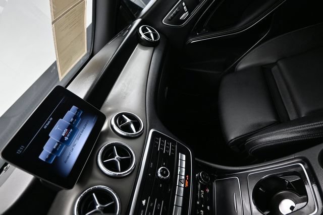 Used 2019 Mercedes-Benz CLA 250 image 16