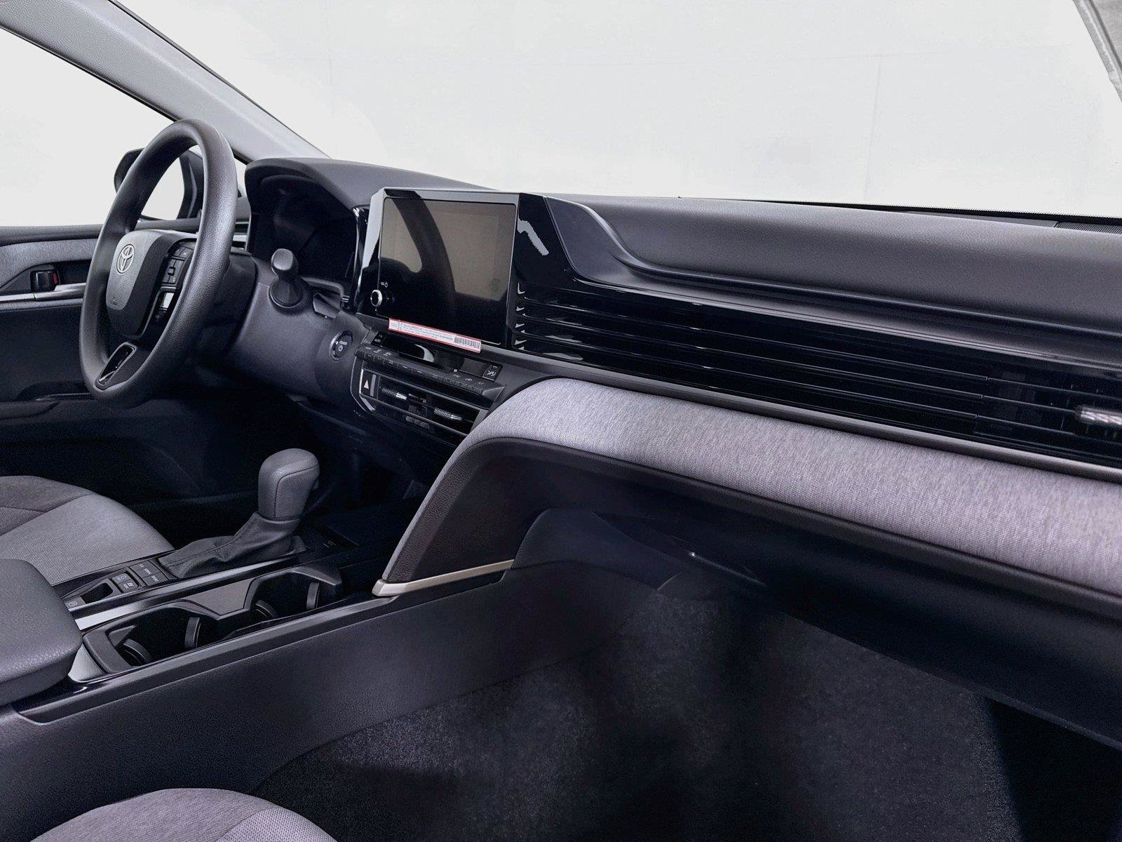Used 2026 Toyota Camry LE FWD image 41
