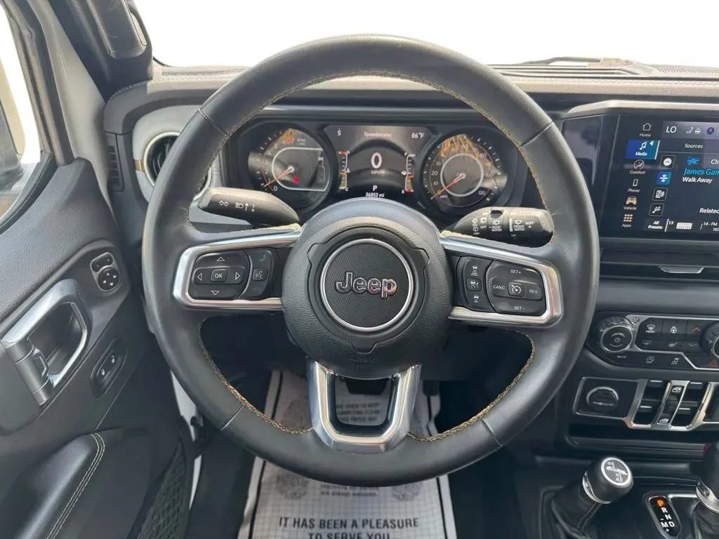 Used 2024 Jeep Wrangler Unlimited Sahara AWD/4WD image 23