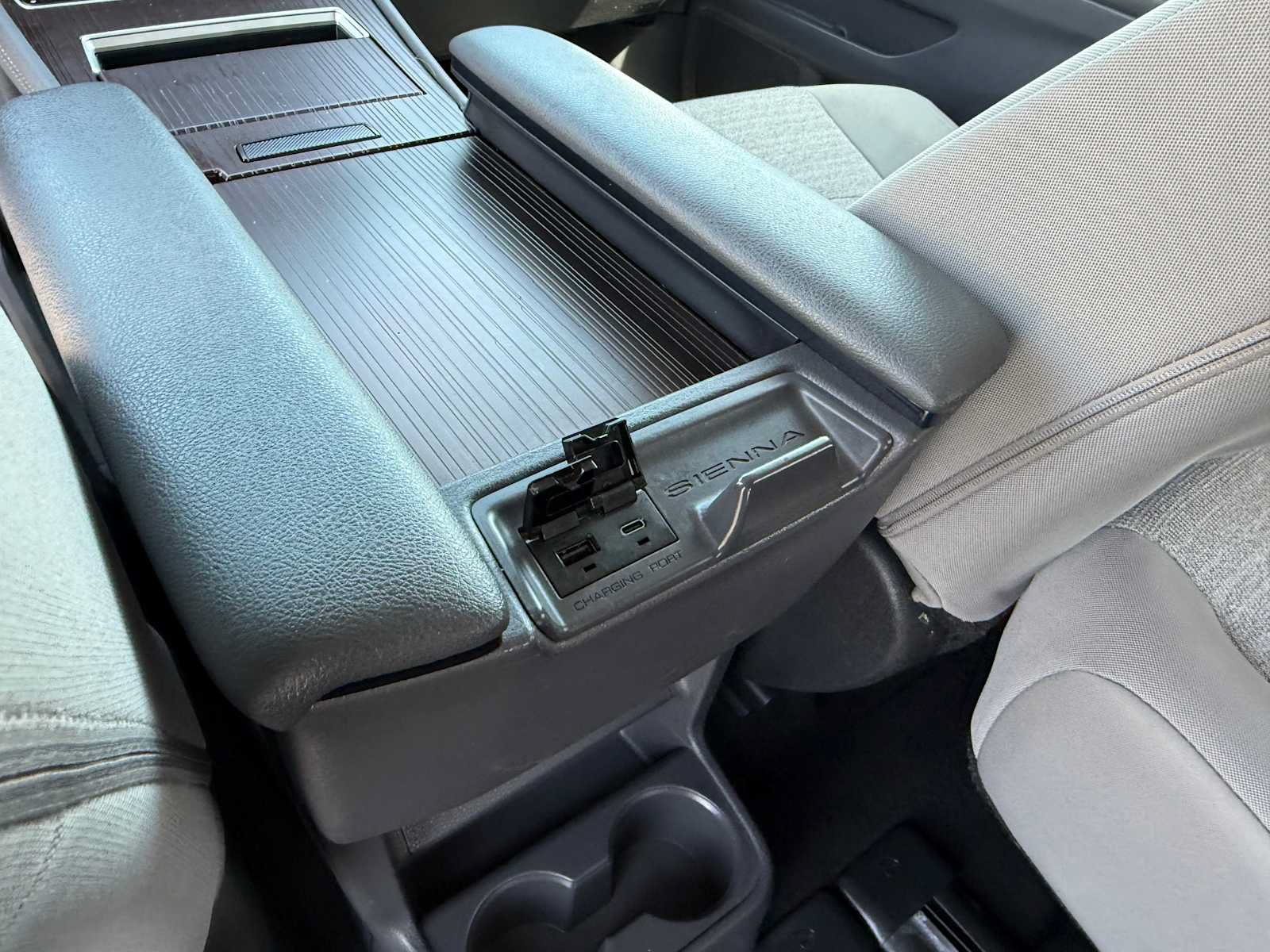 Certified 2022 Toyota Sienna LE FWD image 16