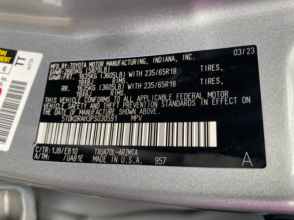 Used 2023 Toyota Highlander XLE image 18