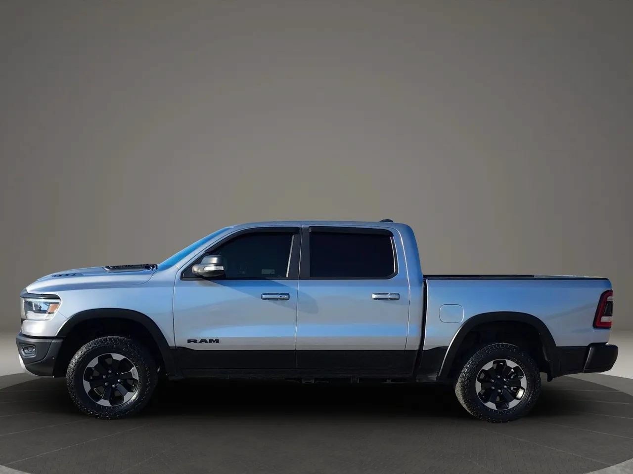 Used 2019 RAM 1500 Rebel w/ Rebel Level 2 Equipment Group AWD/4WD image 2