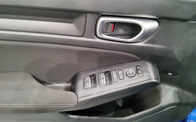 Used 2023 Honda Civic Sport image 16