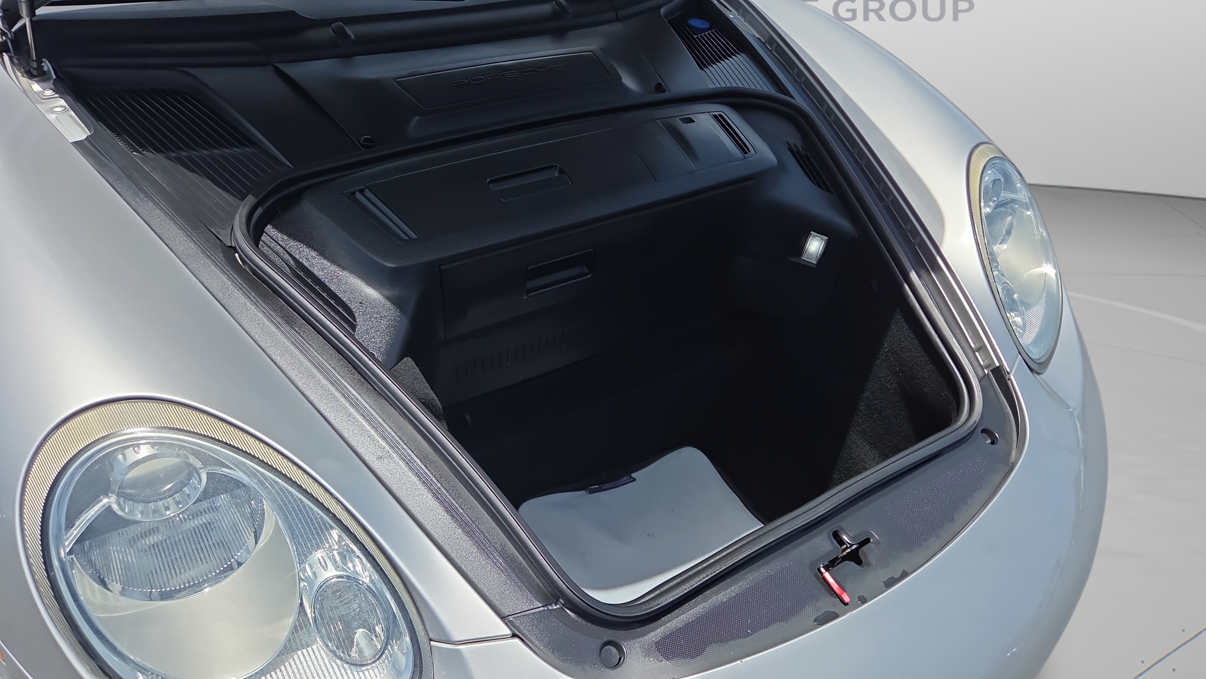 Used 2005 Porsche Boxster RWD image 36