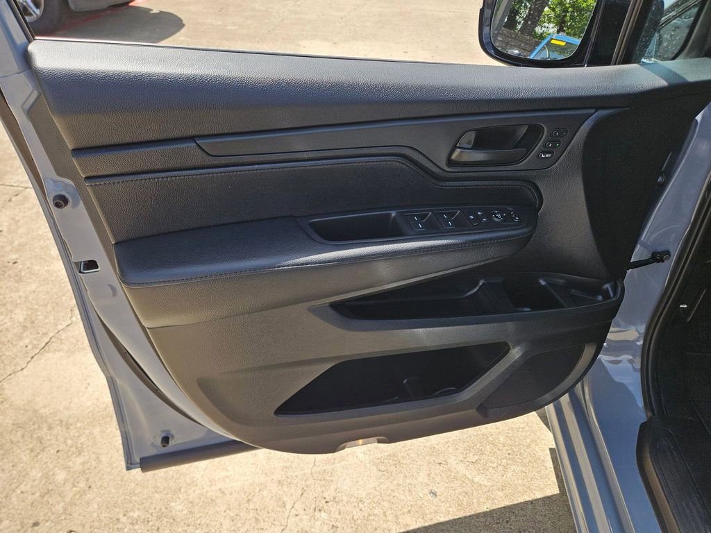 Used 2025 Honda Odyssey Sport-L image 14