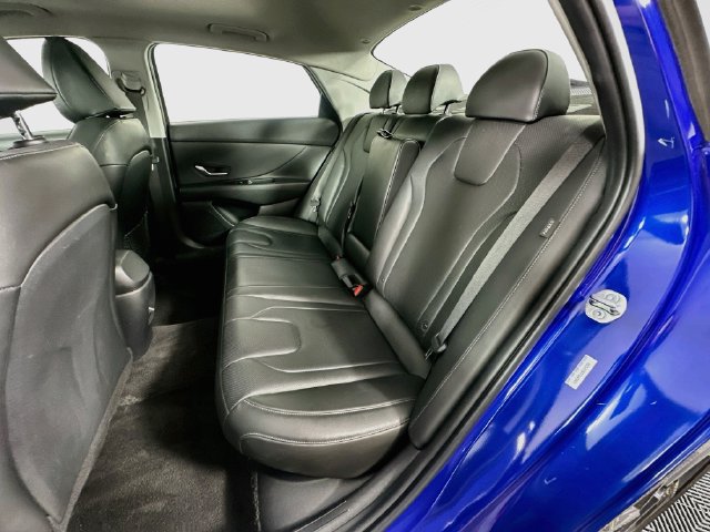 Used 2025 Hyundai Elantra Limited FWD image 28