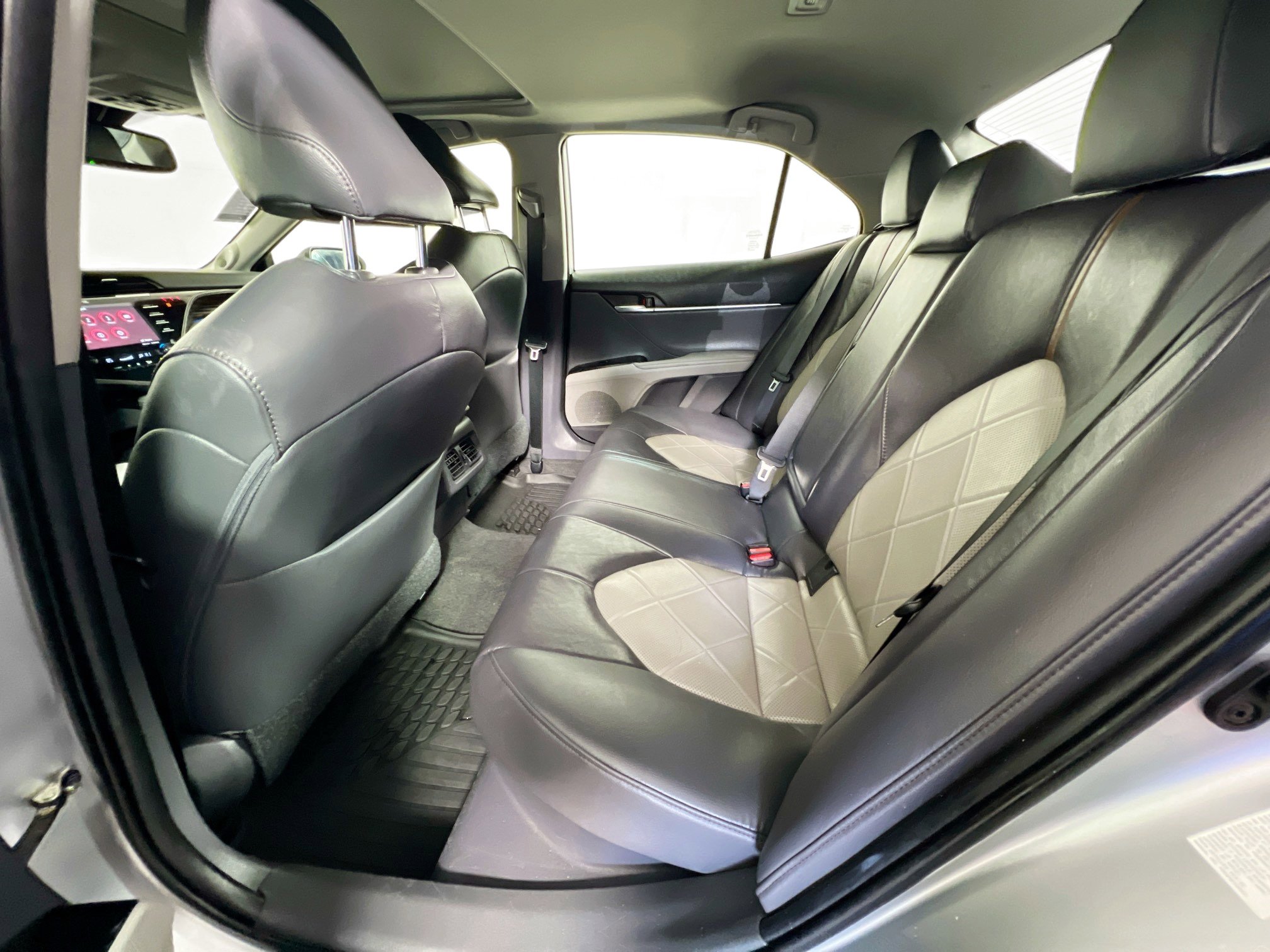 Used 2019 Toyota Camry XLE w/ Driver Assist Package image 29