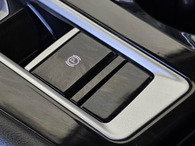 Used 2024 Volkswagen Atlas SE FWD image 27