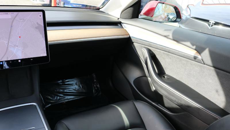 Used 2021 Tesla Model 3 Performance image 20