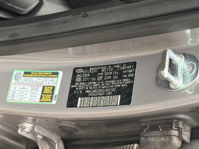 Certified 2025 Hyundai Elantra Sport FWD image 31
