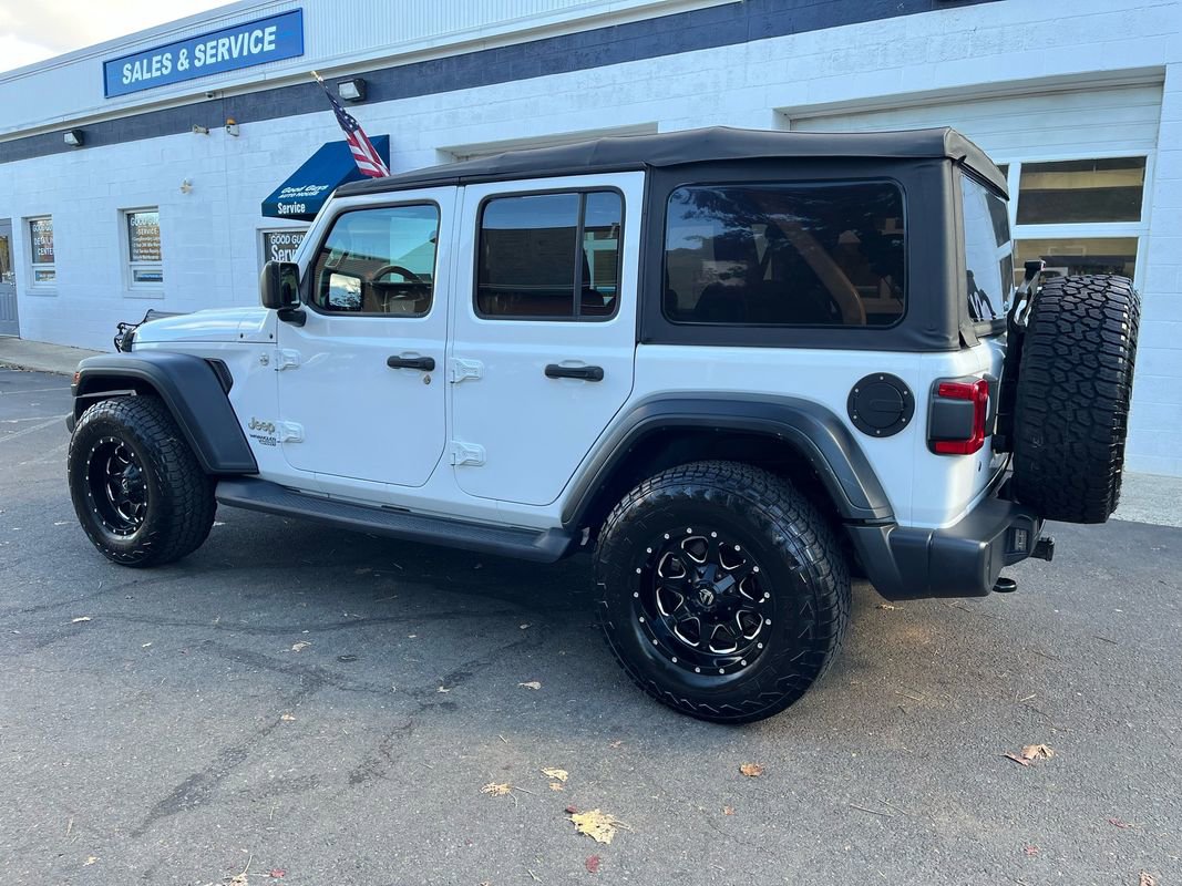 Used 2018 Jeep Wrangler Unlimited Sport S image 2