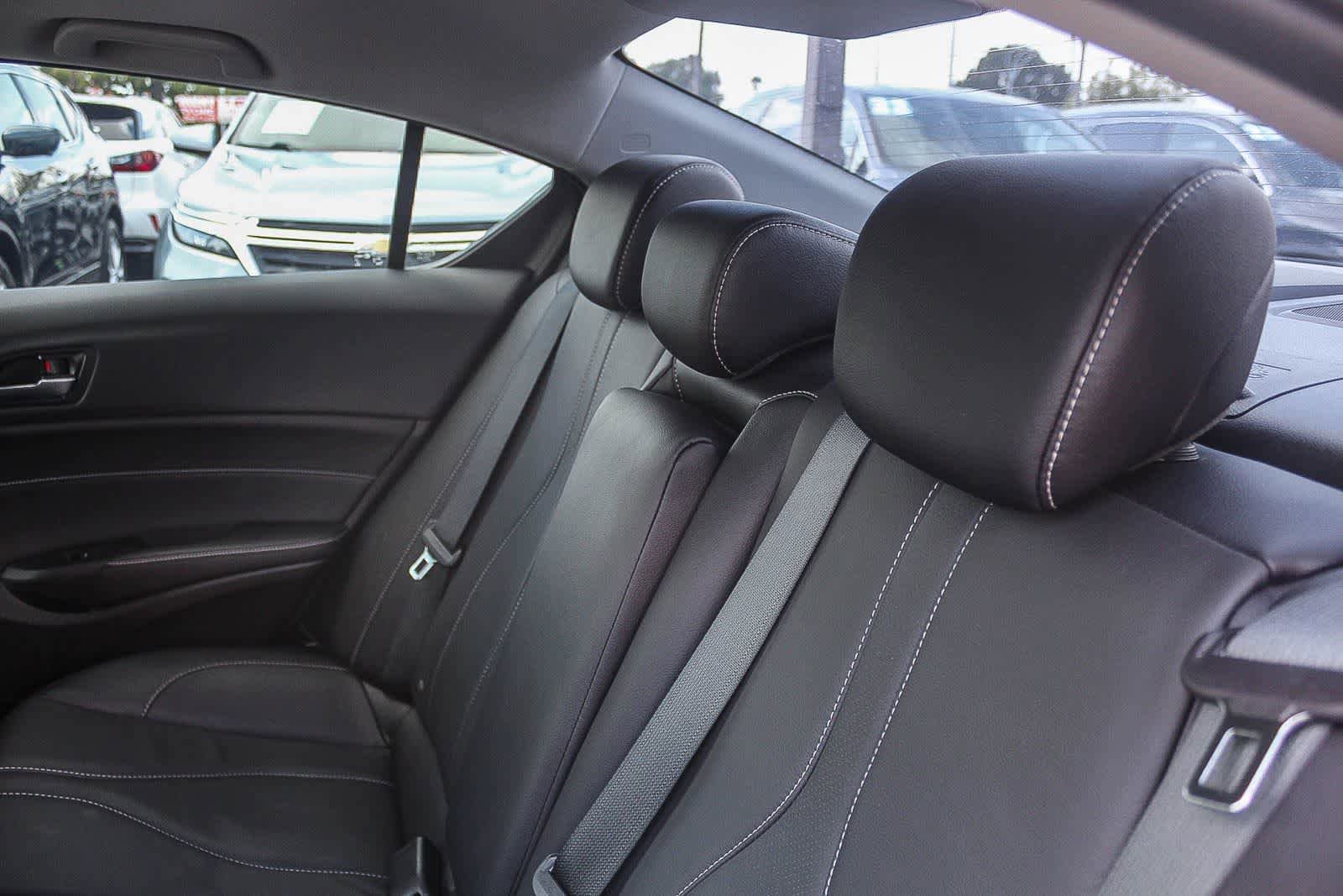 Used 2020 Acura ILX w/ Premium Package image 24