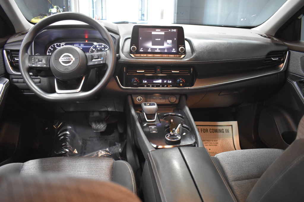 Used 2021 Nissan Rogue SV AWD/4WD image 13