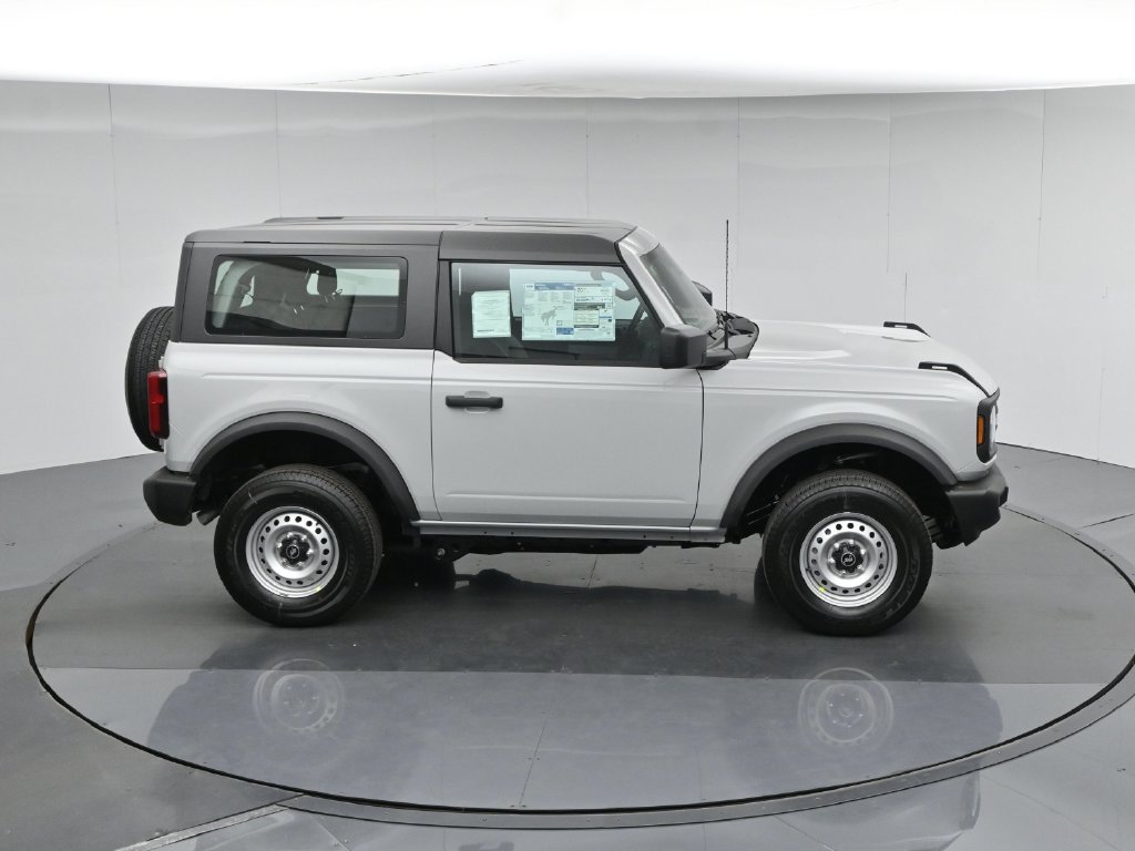 New 2026 Ford Bronco 2-Door AWD/4WD image 36