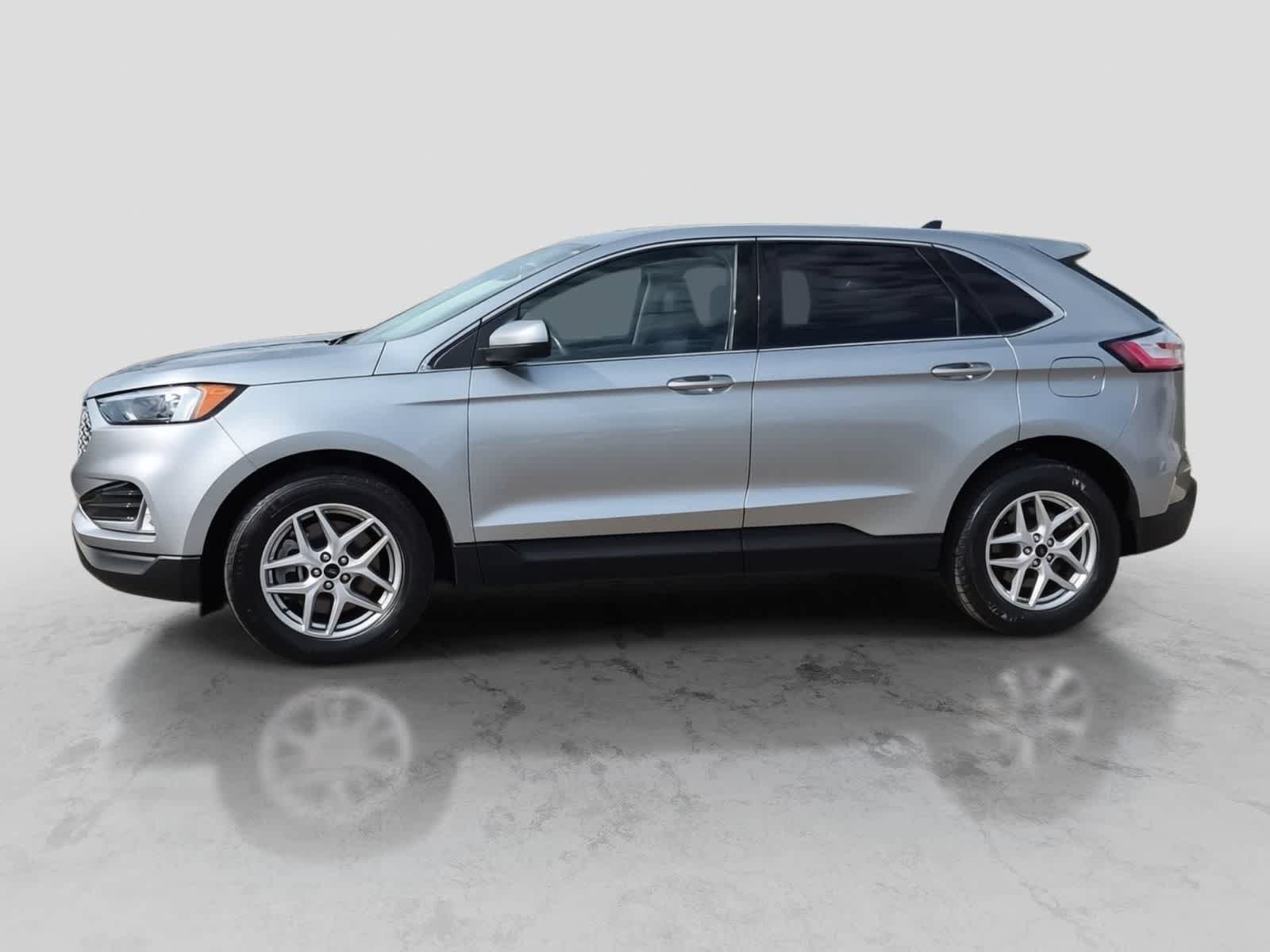 Used 2023 Ford Edge SEL w/ Convenience Package AWD/4WD image 5