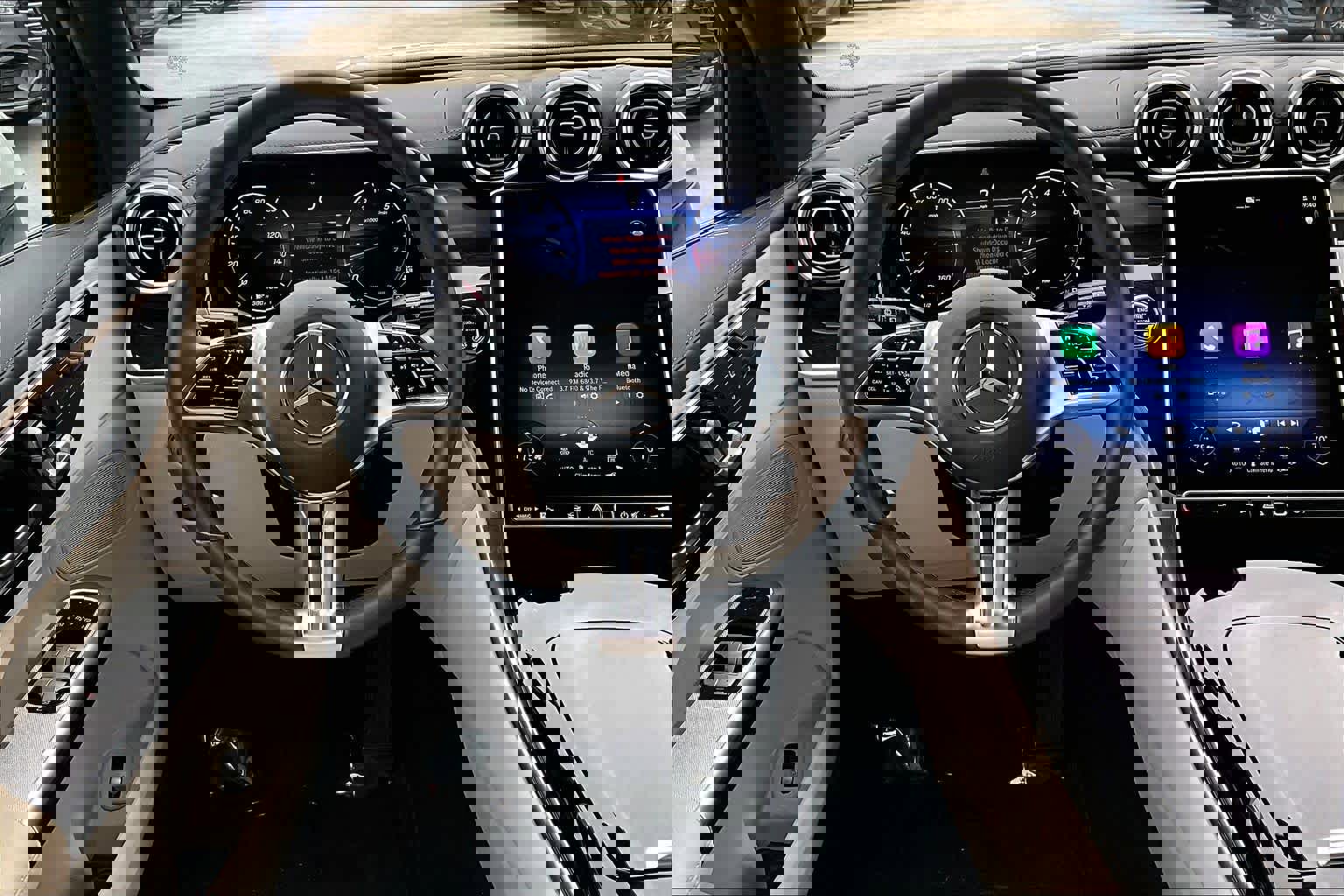 Certified 2025 Mercedes-Benz GLC 300 4MATIC image 6