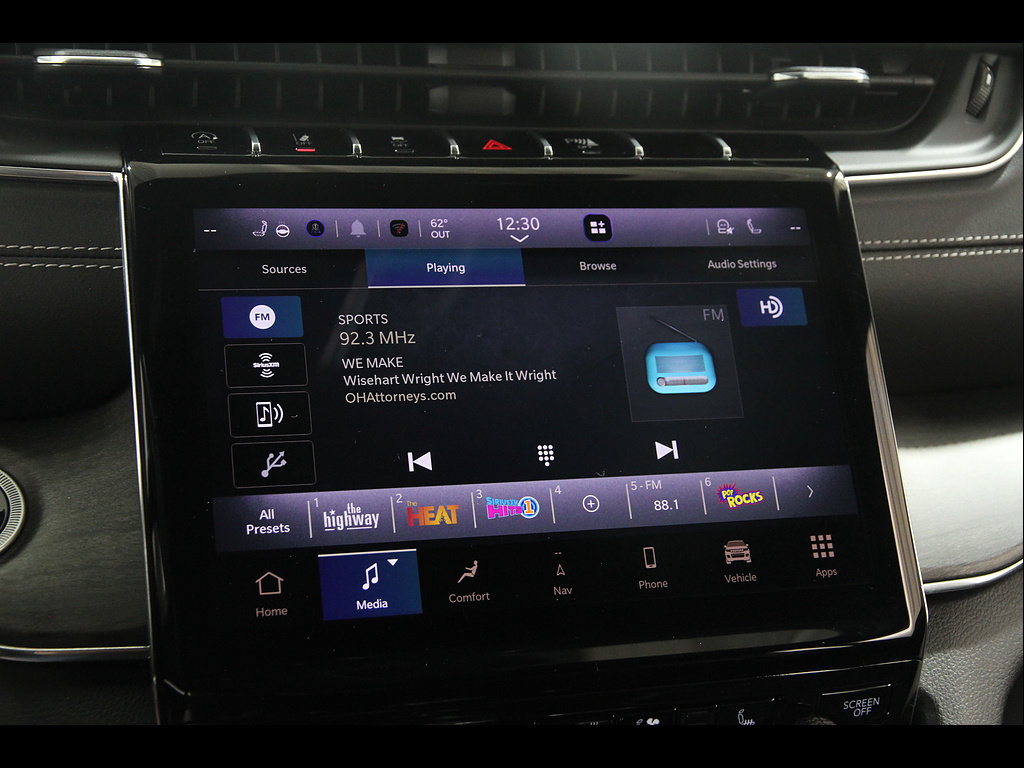 Used 2023 Jeep Grand Cherokee Overland w/ Adv Protech Group III AWD/4WD image 10