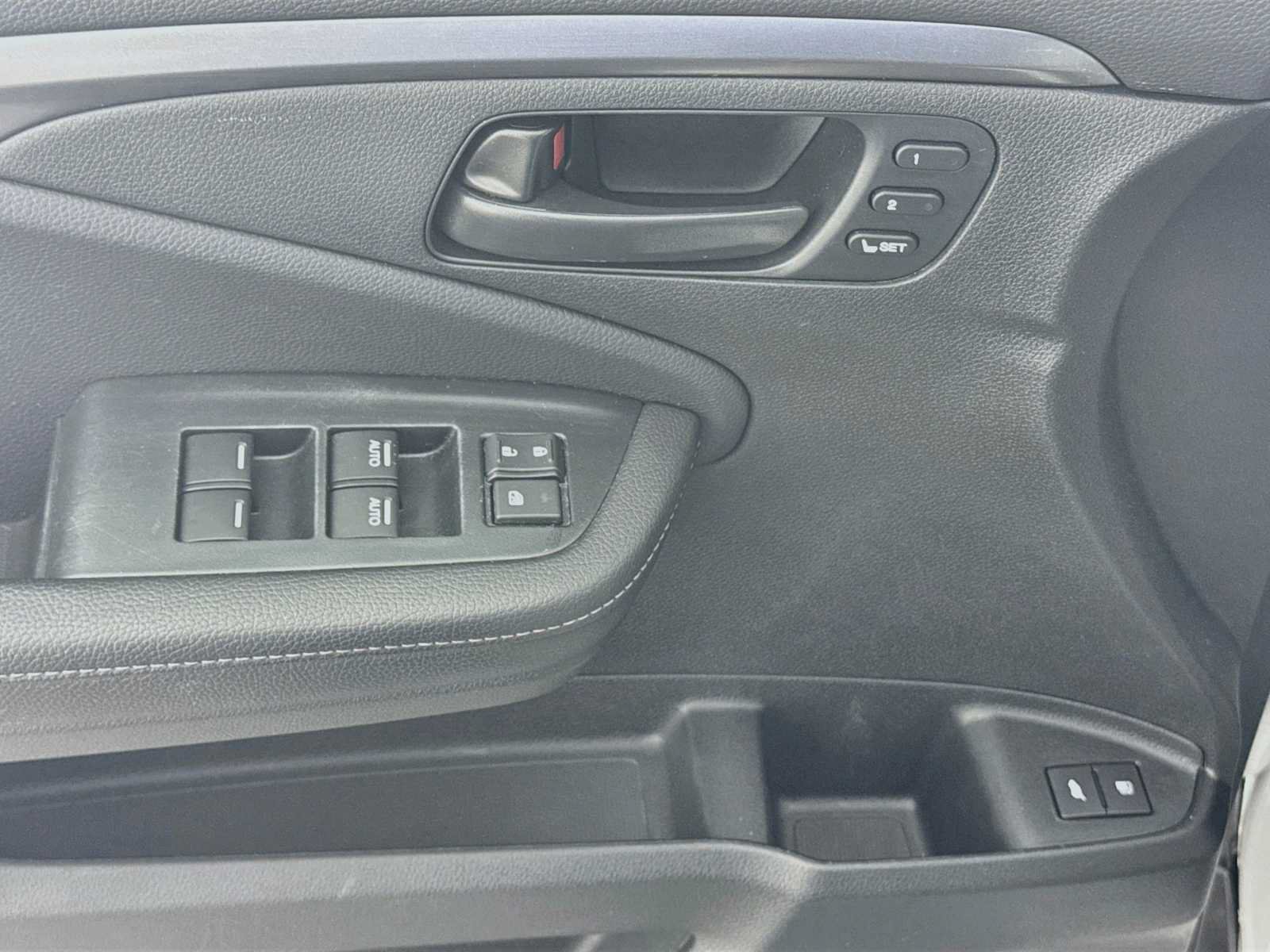 Used 2023 Honda Passport EX-L image 17
