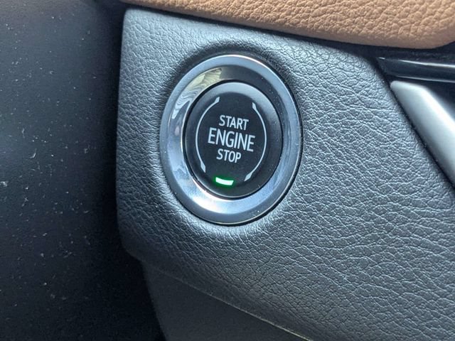 Used 2024 Cadillac XT4 Sport AWD/4WD image 31