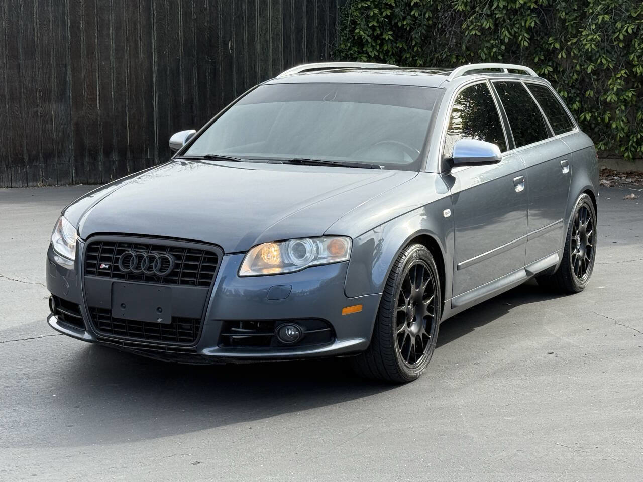 Used 2006 Audi S4 Avant image 2