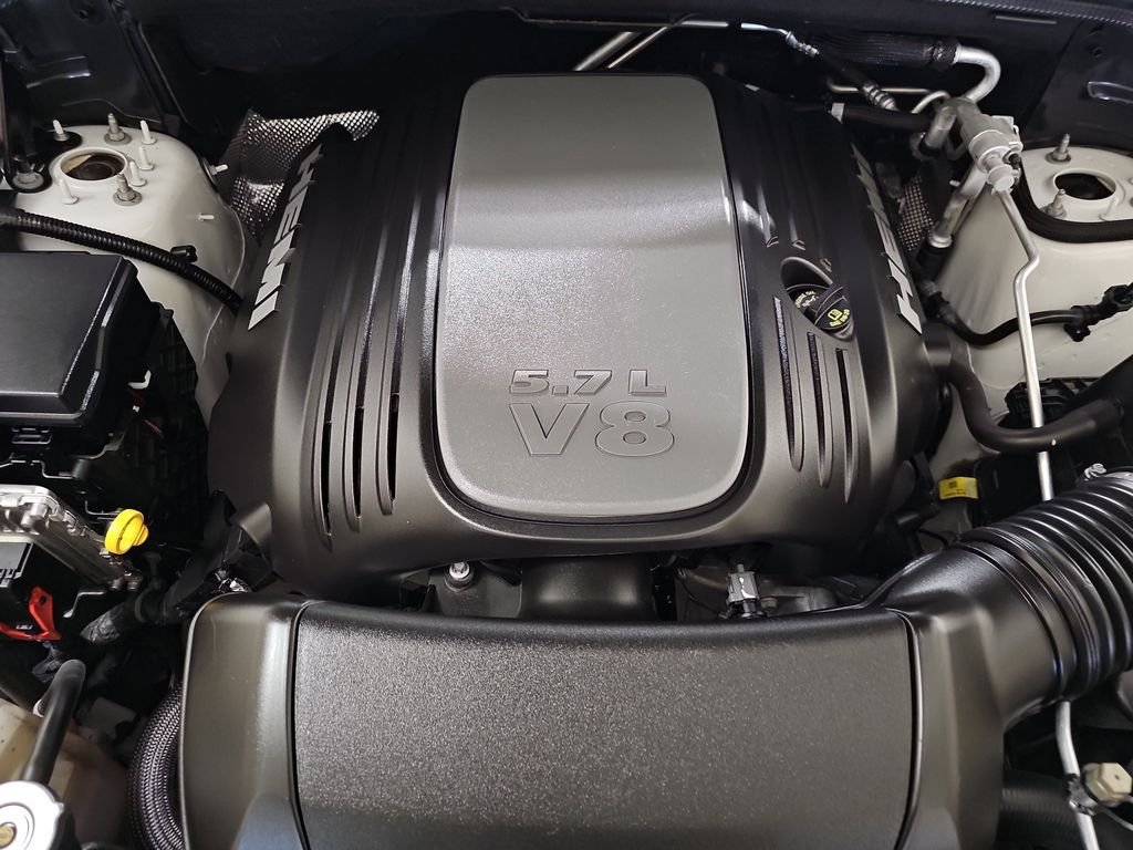 Used 2017 Dodge Durango R/T w/ Technology Group AWD/4WD image 32