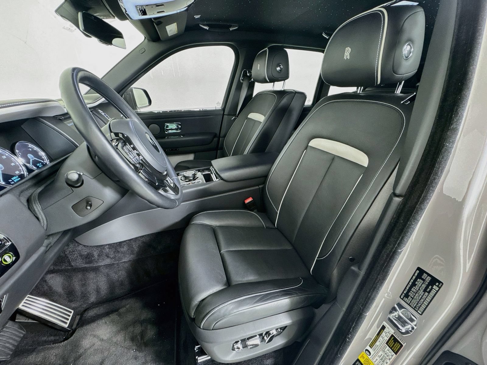 Certified 2021 Rolls-Royce Cullinan AWD/4WD image 9