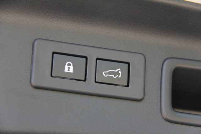Used 2025 Subaru Forester Premium AWD/4WD image 36