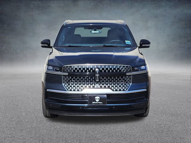 New 2026 Lincoln Navigator Reserve image 2