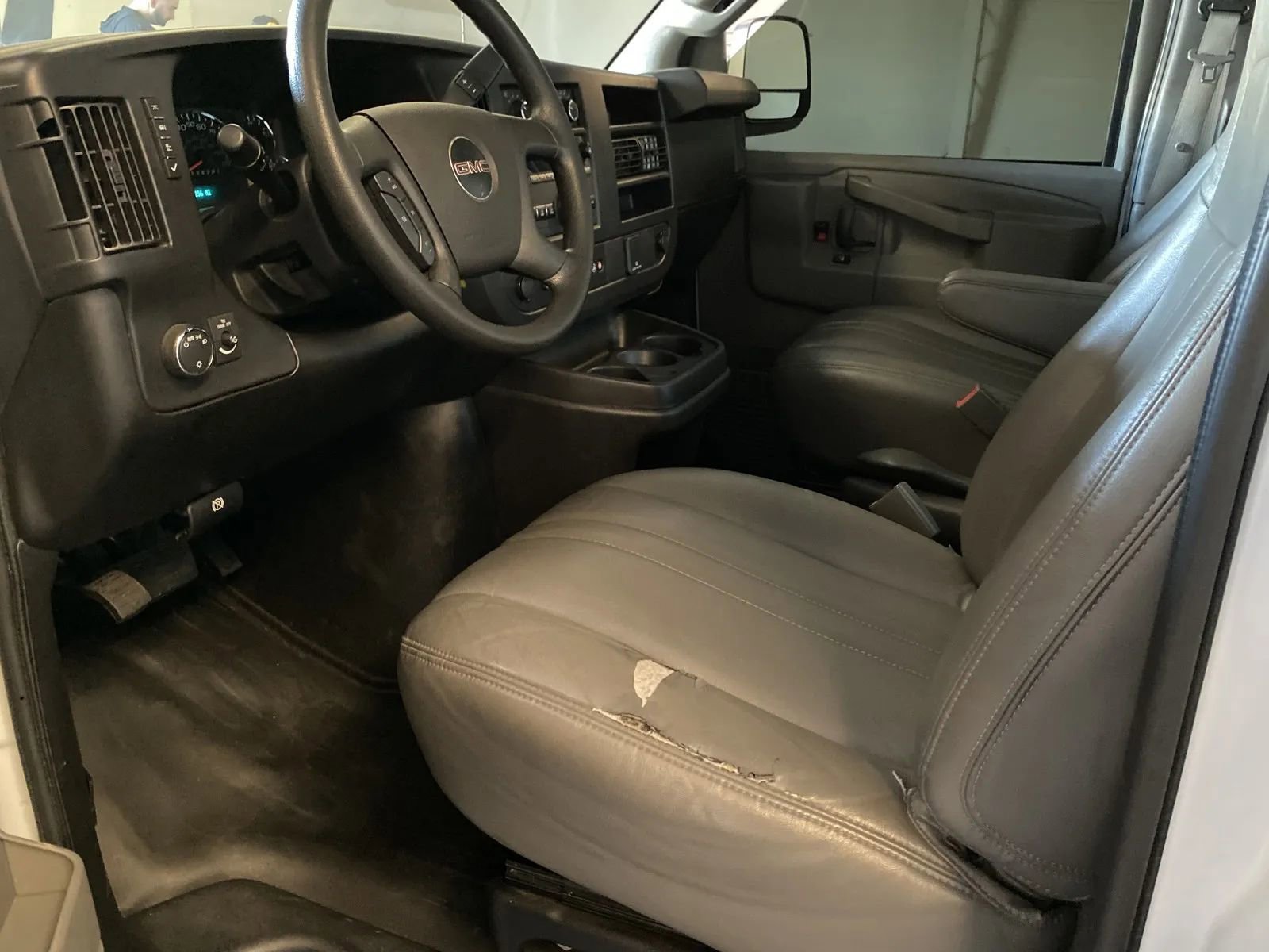 Used 2021 GMC Savana 2500 w/ Driver Convenience Package image 8