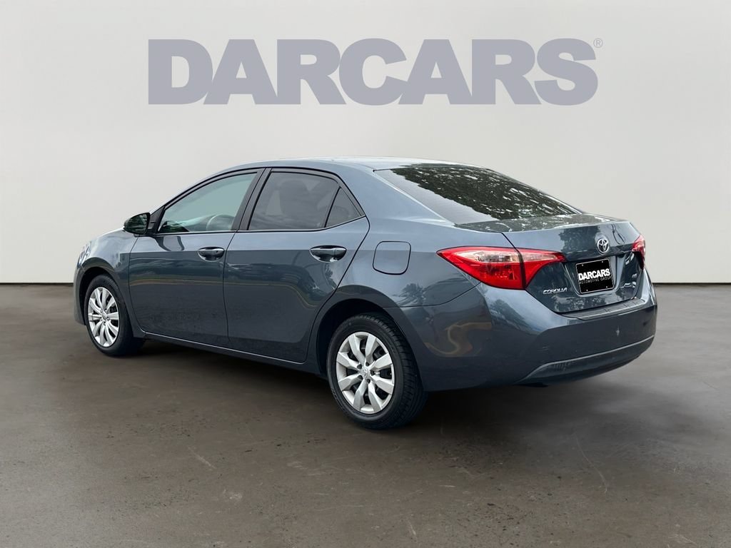 Used 2017 Toyota Corolla LE w/ Carpet Mat Package (TMS) FWD image 4