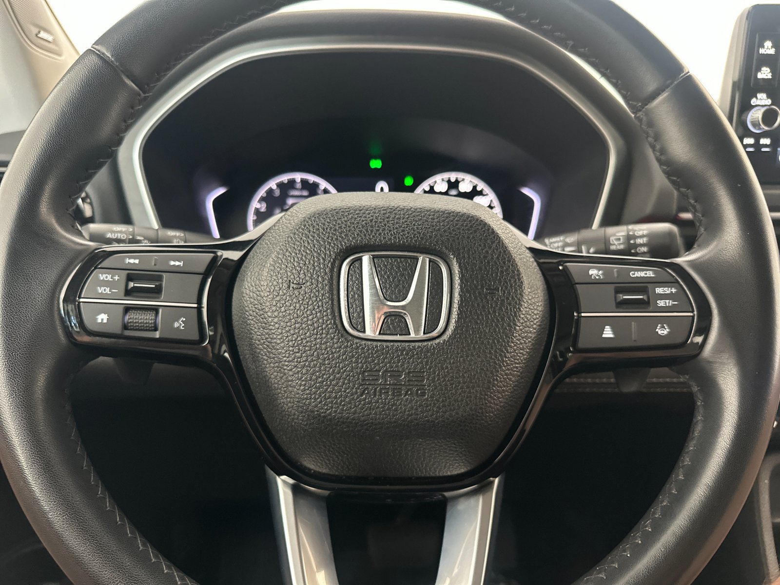 Used 2024 Honda Pilot Touring image 23