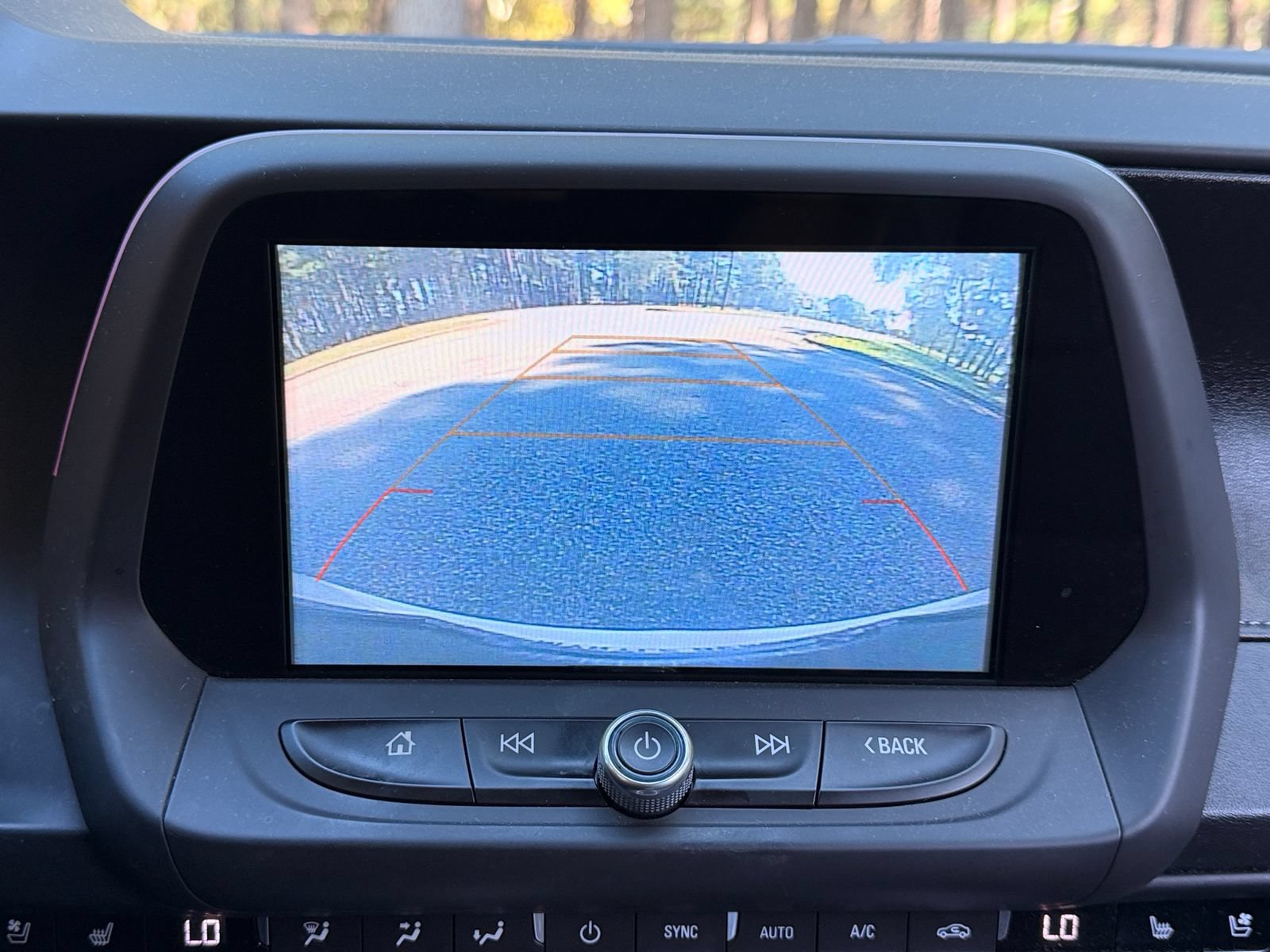 Used 2018 Chevrolet Camaro LT RWD image 3
