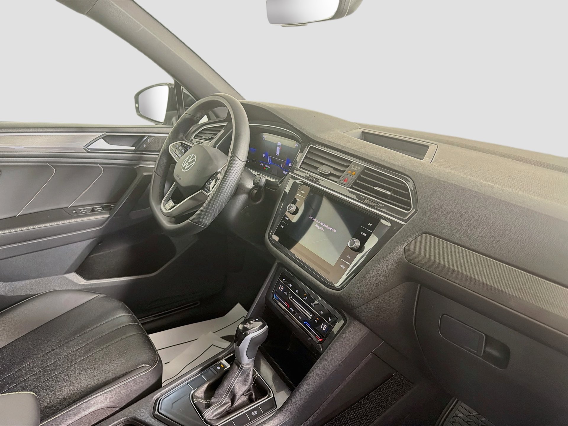 Used 2023 Volkswagen Tiguan SE R-Line FWD image 26
