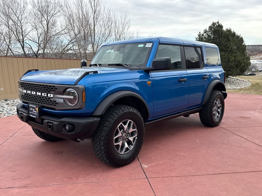 Certified 2025 Ford Bronco Badlands image 3